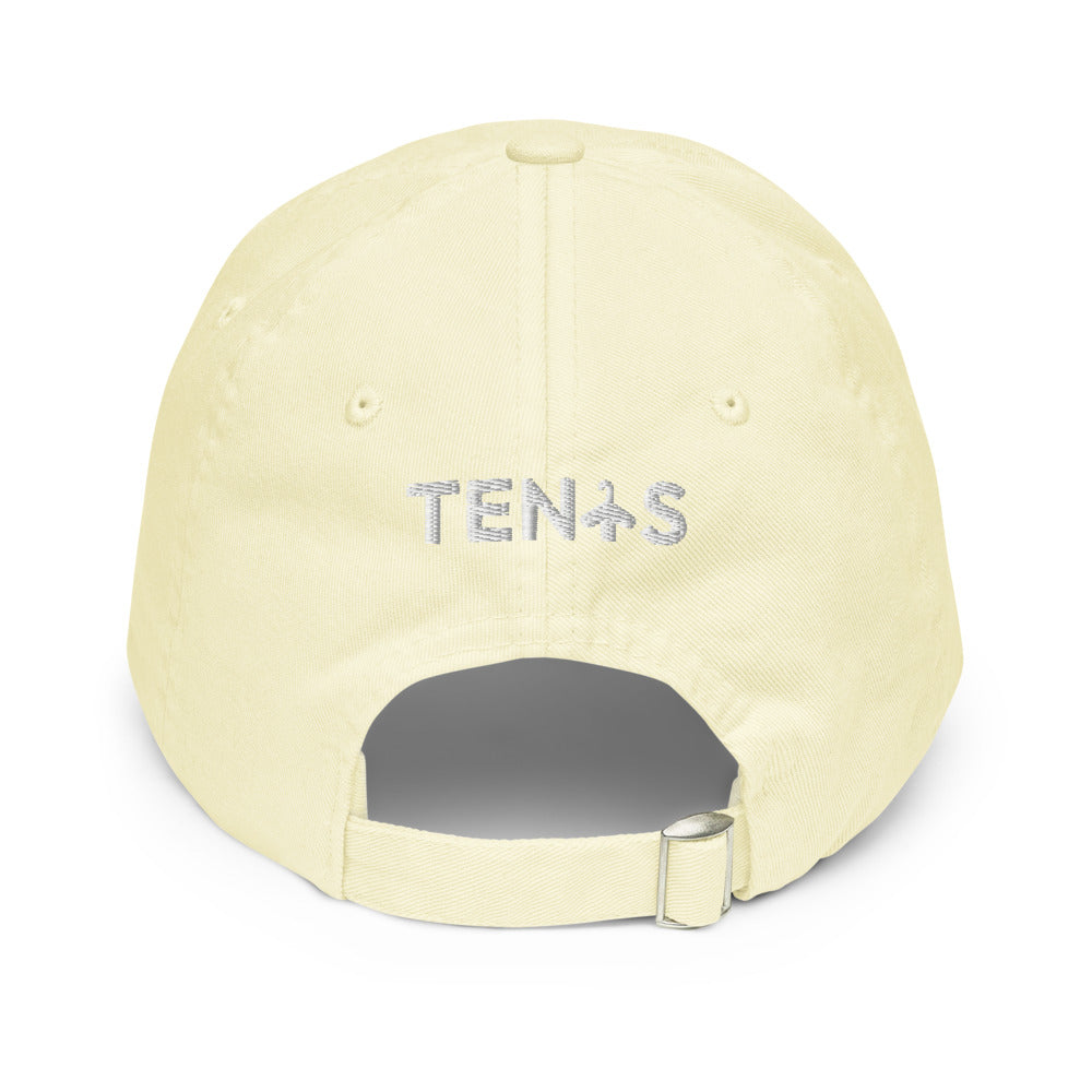 Gorra Tenis Club · diseño B · amarilla con bordado blanco