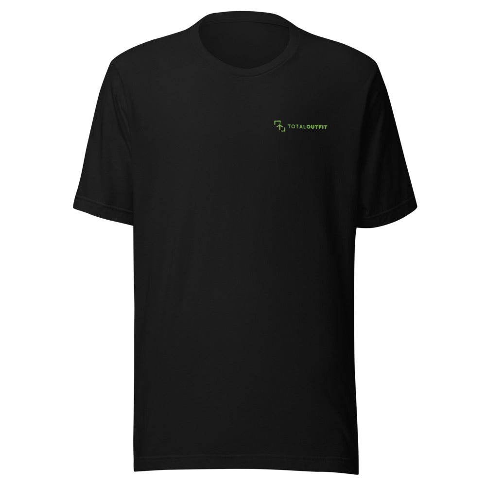 Camiseta TotalOutfit negra · logo bordado en hilo verde kiwi