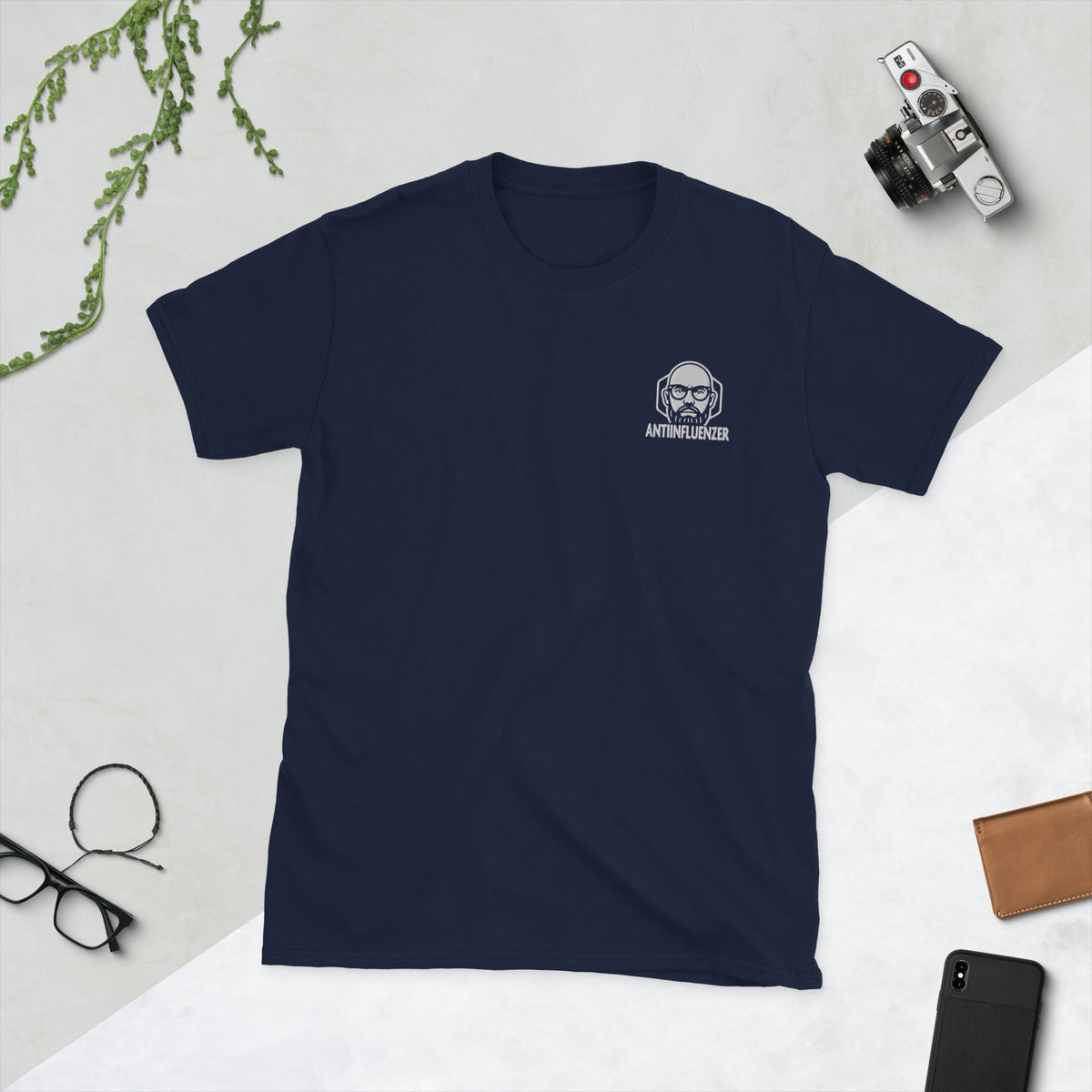 Camiseta de manga corta unisex AntiInfluenzer Edition Bordada