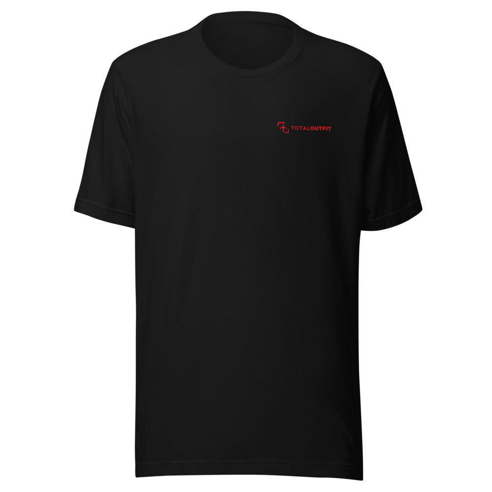 Camiseta TotalOutfit negra · logo bordado en hilo rojo