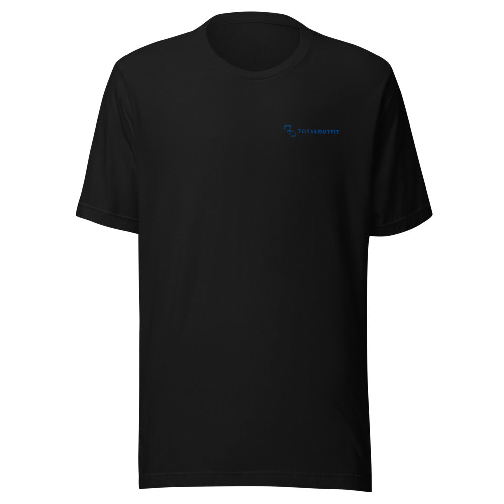 Camiseta TotalOutfit negra · logo bordado en hilo azul royal